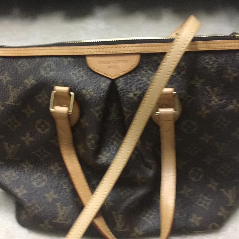 Louis Vuitton travel bag with dust bag - Picture 2 of 4
